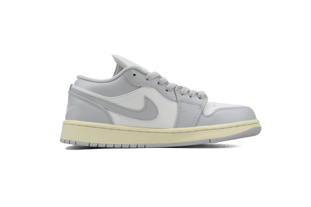 Nike Air Jordan 1 Retro Low Low-Top Sneakers