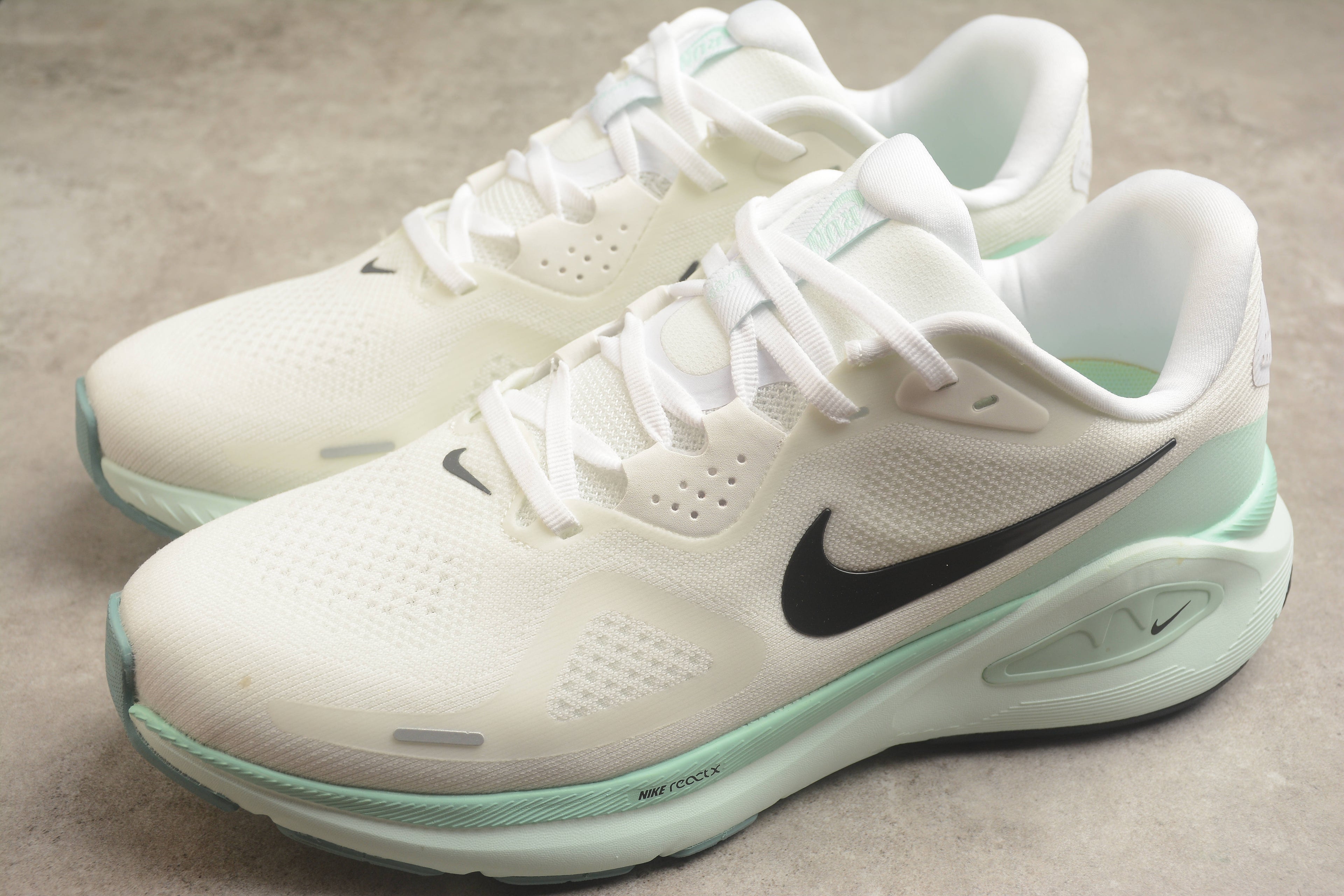 Nike Air Zoom Structure 26 Running Shoes | Supportive & Stable | EU 36-45