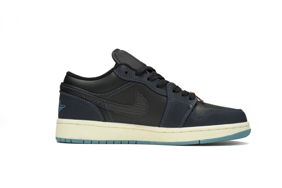 Nike Air Jordan 1 Retro Low Low-Top Sneakers