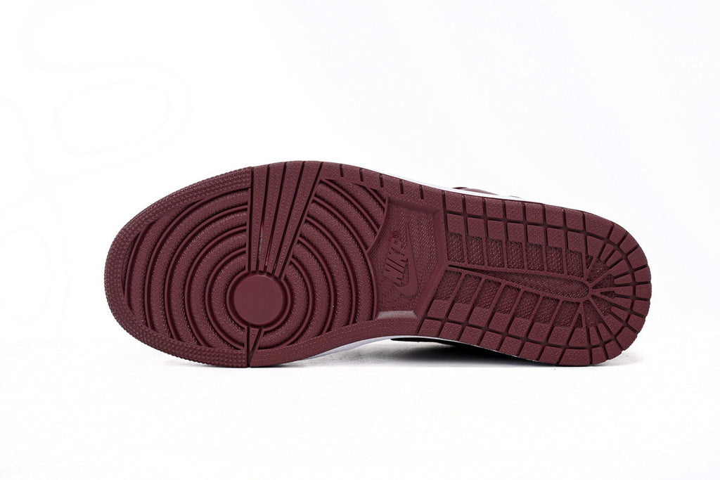 Nike Air Jordan 1 Retro Low Low-Top Sneakers