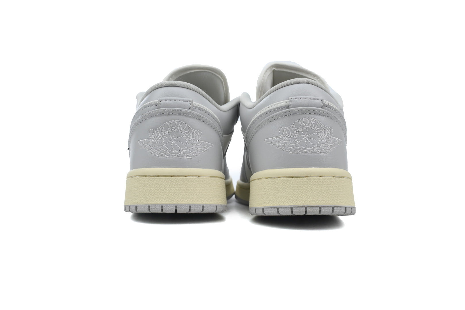Nike Air Jordan 1 Retro Low Low-Top Sneakers