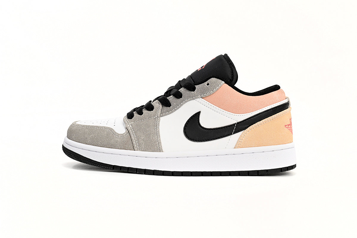 Nike Air Jordan 1 Retro Low Low-Top Sneakers
