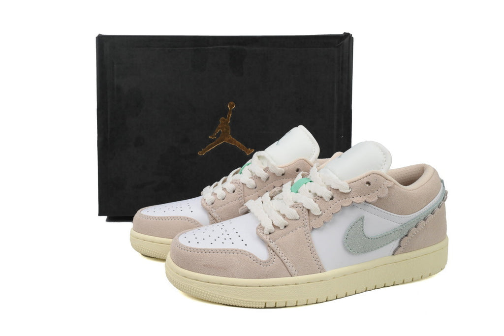 Nike Air Jordan 1 Retro Low Low-Top Sneakers