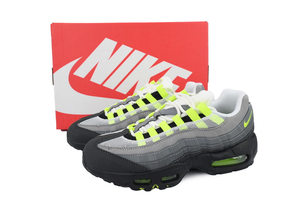 Nike Air Max 95 – Classic Sneakers