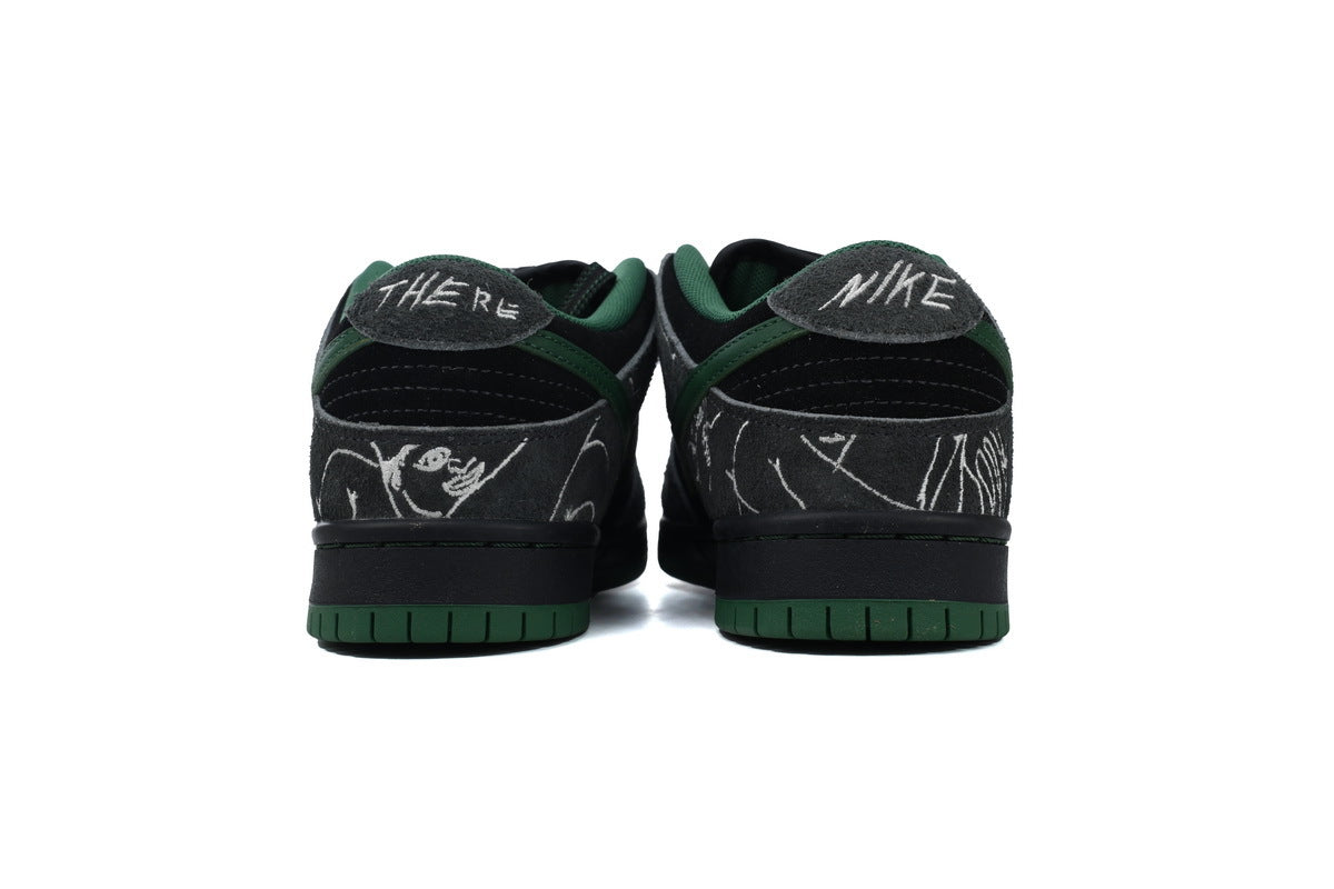 Nike SB Dunk Low – Classic Streetwear Sneakers (EU 36–45)