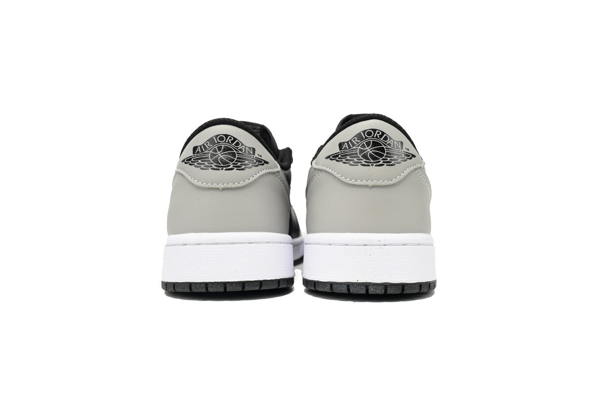 Nike Air Jordan 1 Retro Low Low-Top Sneakers
