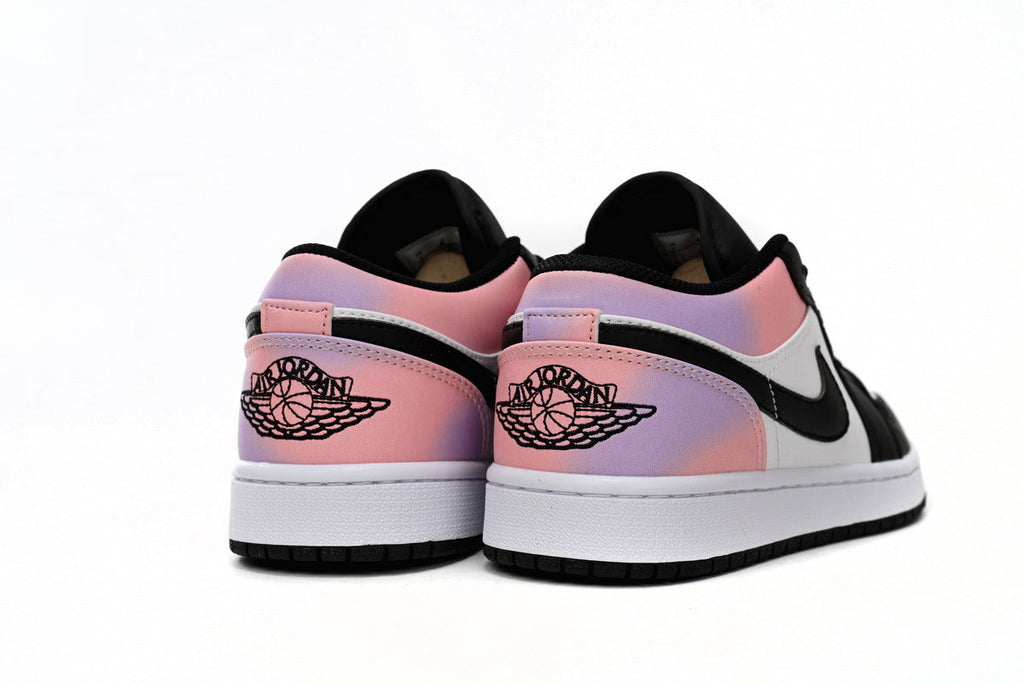Nike Air Jordan 1 Retro Low Low-Top Sneakers