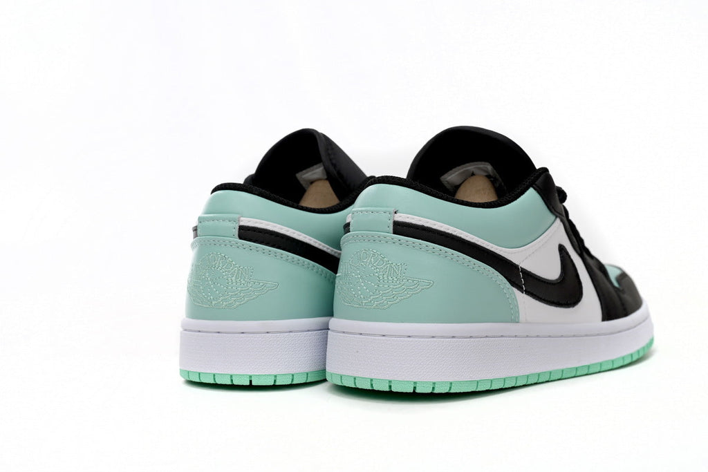 Nike Air Jordan 1 Retro Low Low-Top Sneakers