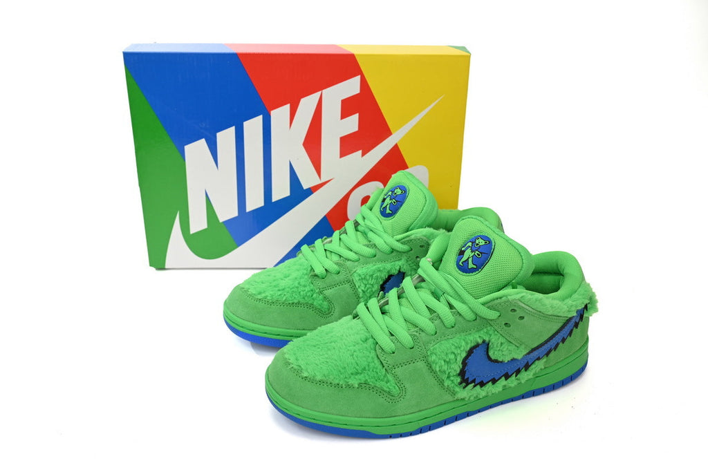 Nike SB Dunk Low – Classic Streetwear Sneakers (EU 36–45)