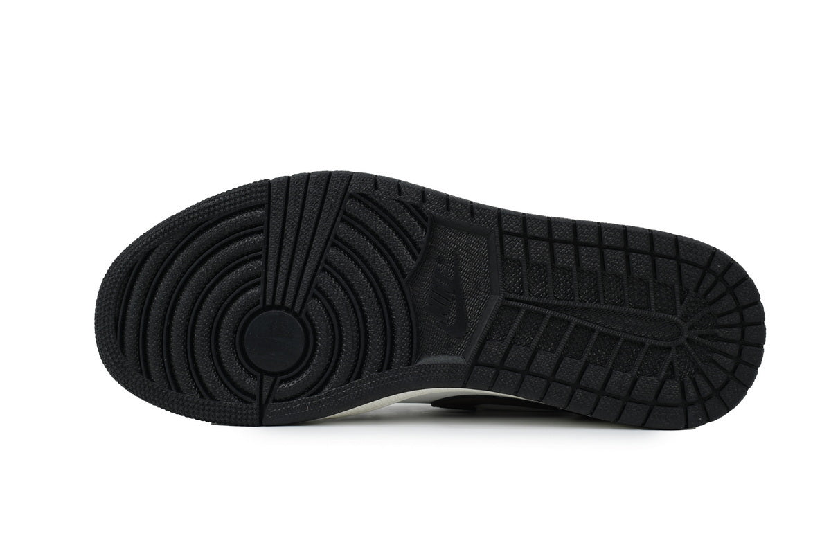 Nike Air Jordan 1 Retro Low Low-Top Sneakers