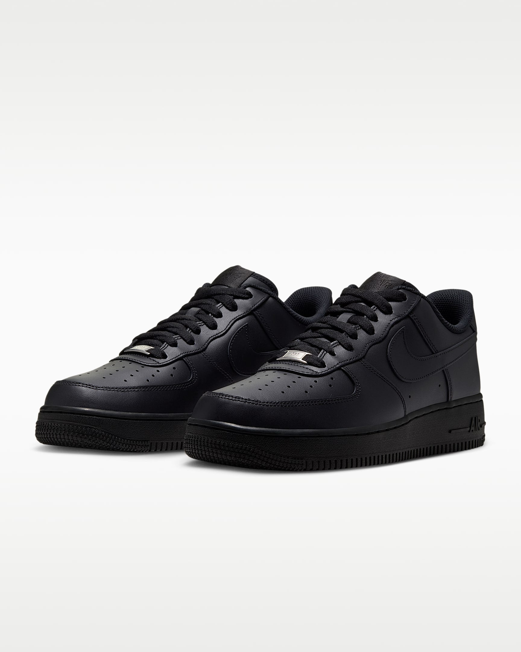 Nike Air Force 1 '07 Triple Black Sneakers