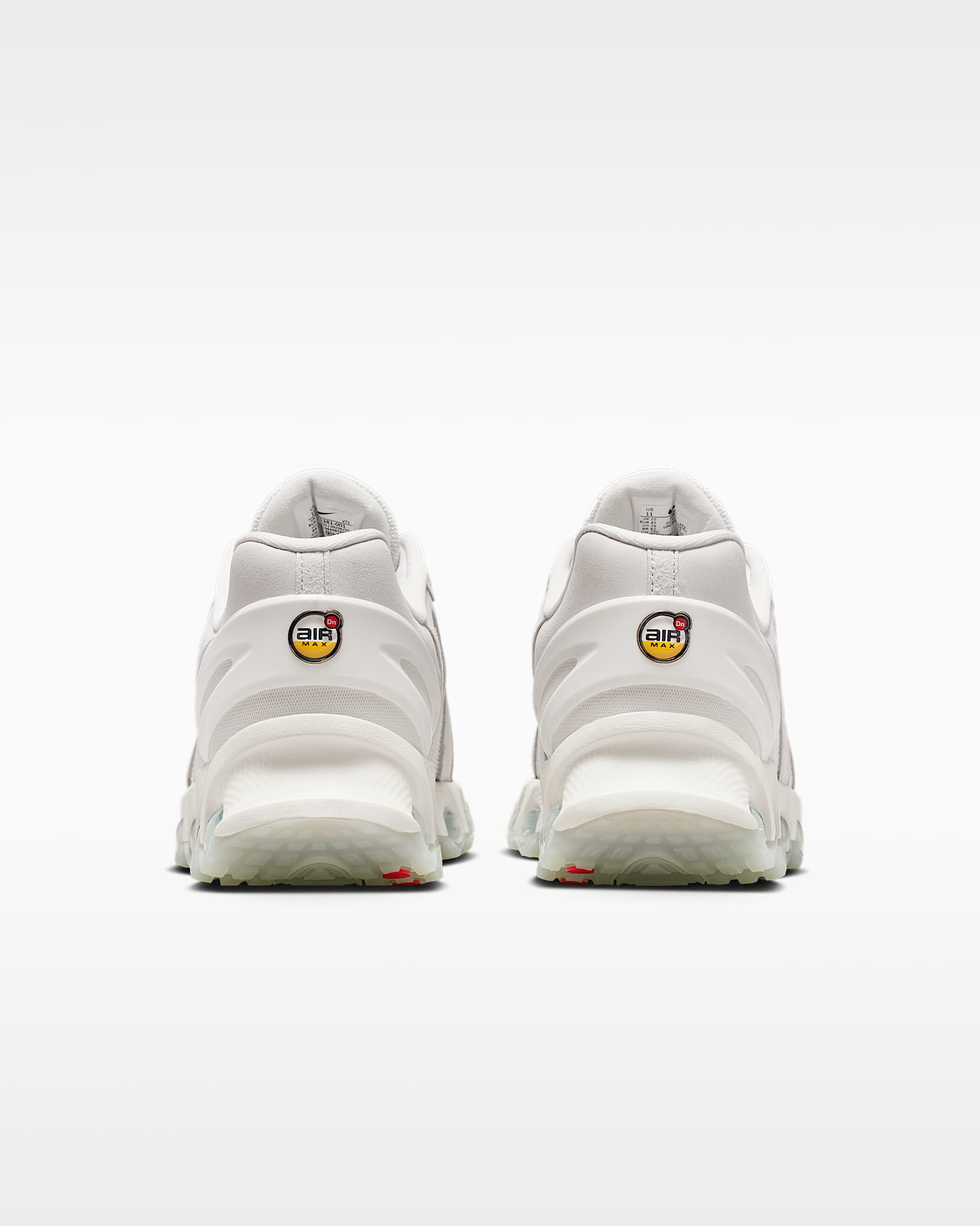 Nike Air Max DN – Off-White/Silver Sneaker