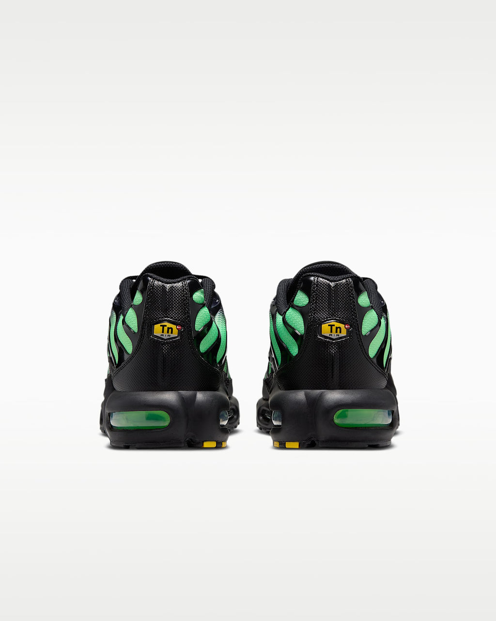 Nike Air Max Plus – Black/Electric Green Sneaker