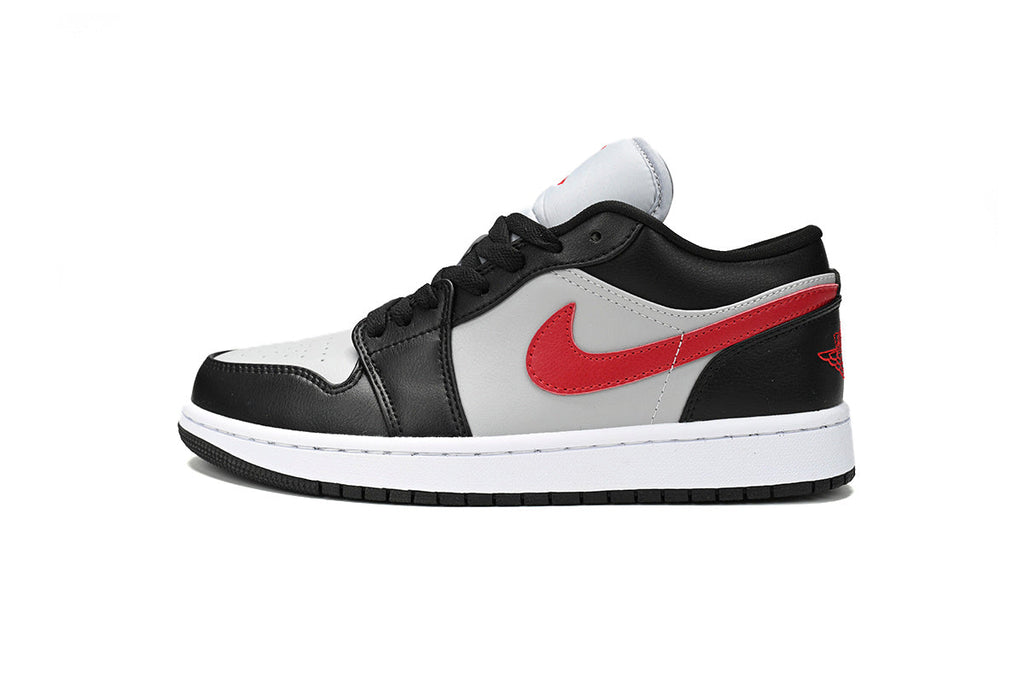 Nike Air Jordan 1 Retro Low Low-Top Sneakers