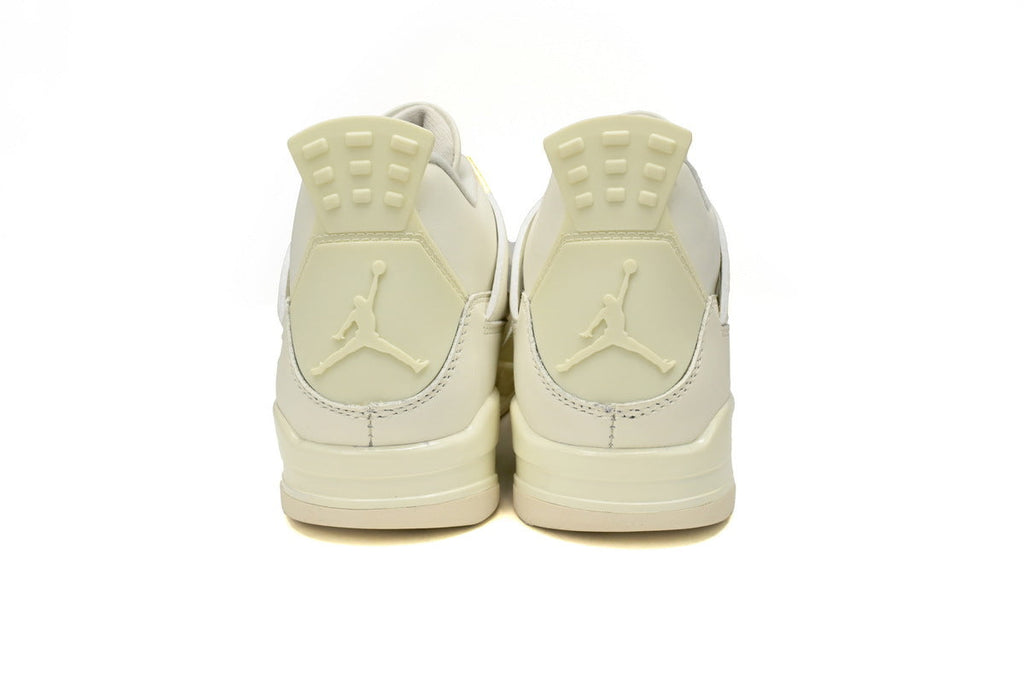 Nike Air Jordan 4 – Retro Basketball Sneakers
