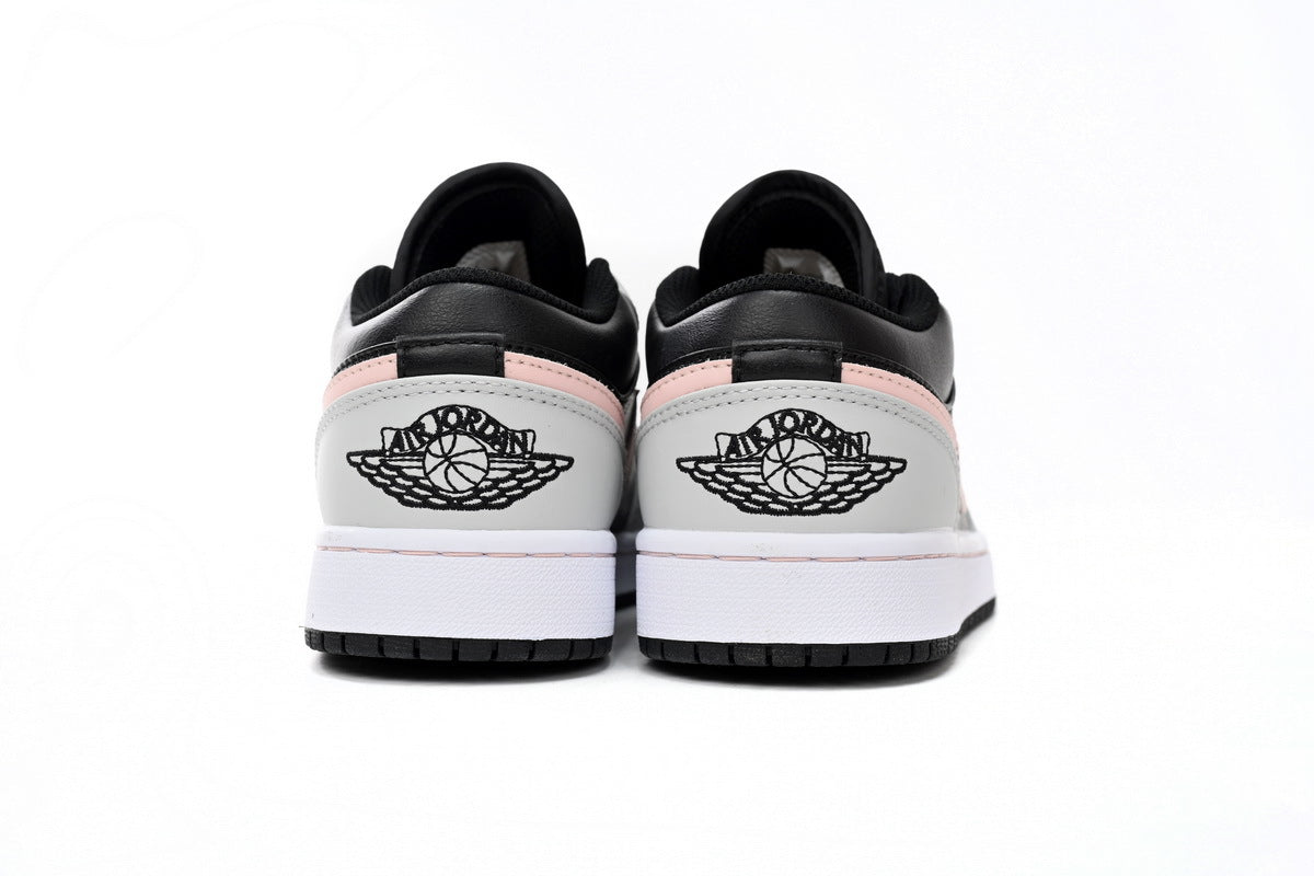 Nike Air Jordan 1 Retro Low Low-Top Sneakers