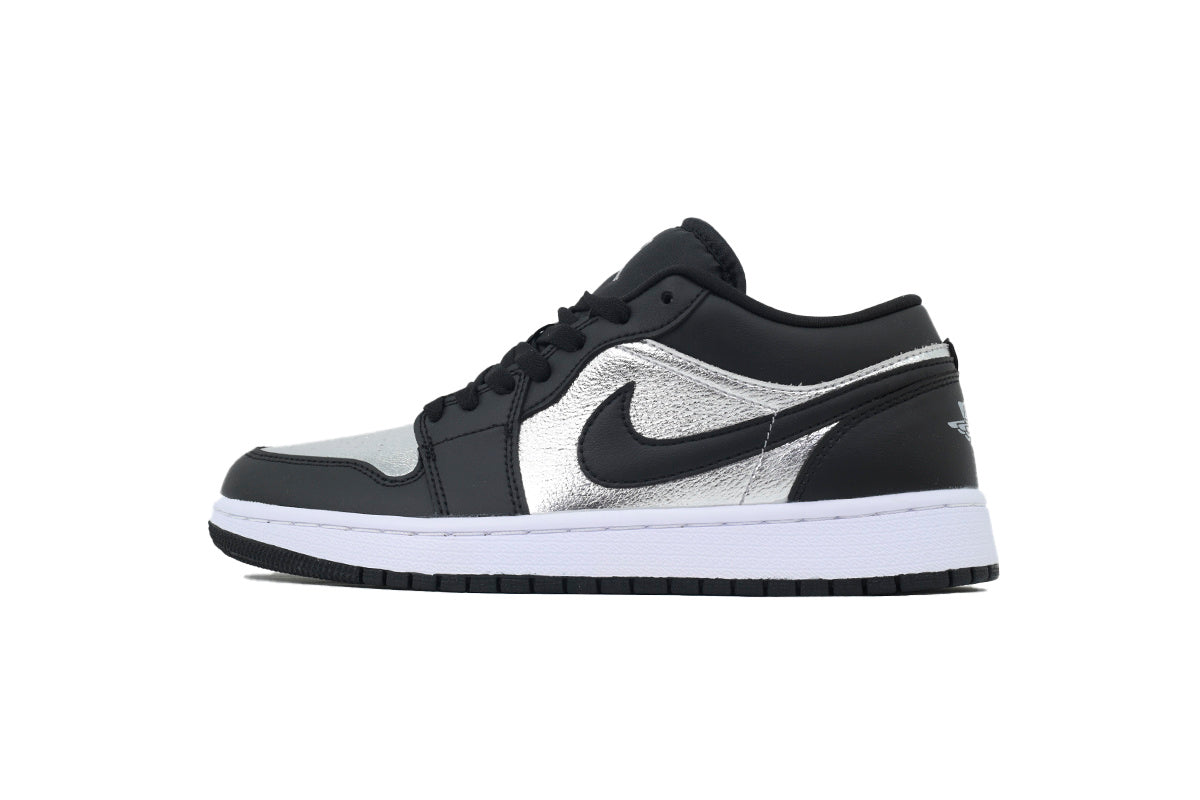 Nike Air Jordan 1 Retro Low Low-Top Sneakers