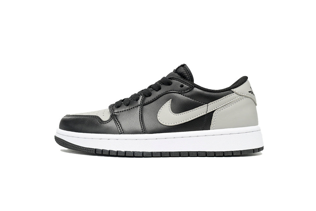 Nike Air Jordan 1 Retro Low Low-Top Sneakers