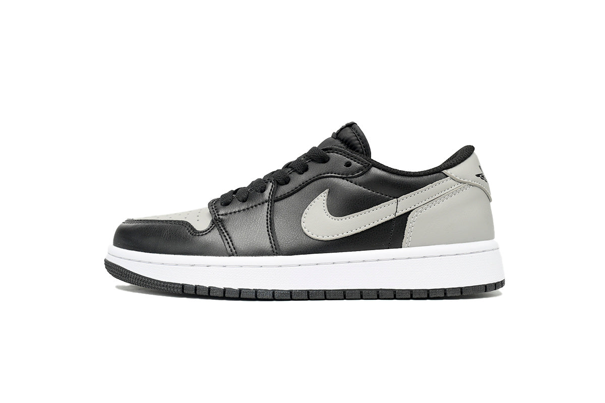 Nike Air Jordan 1 Retro Low Low-Top Sneakers