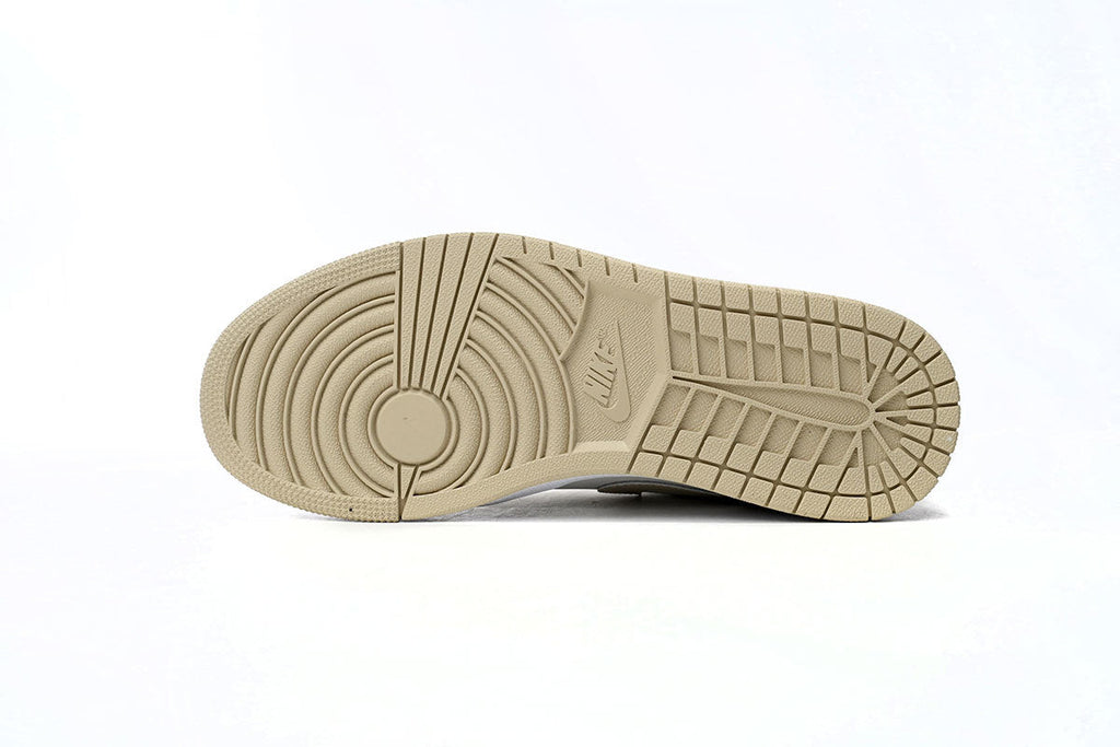 Nike Air Jordan 1 Retro Low Low-Top Sneakers