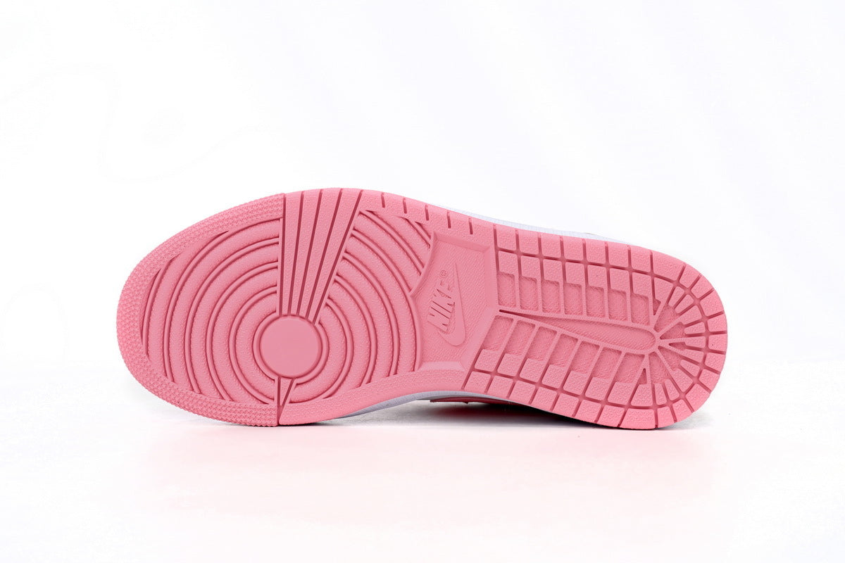 Nike Air Jordan 1 Retro Low Low-Top Sneakers