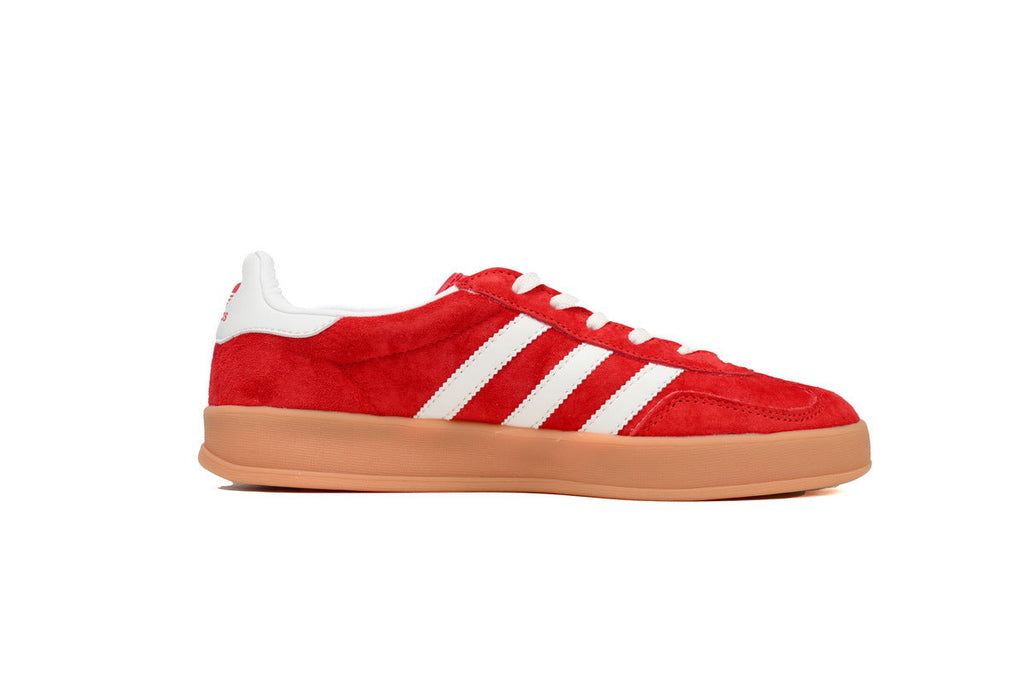 Adidas Samba OG – Retro German-Inspired Sneakers