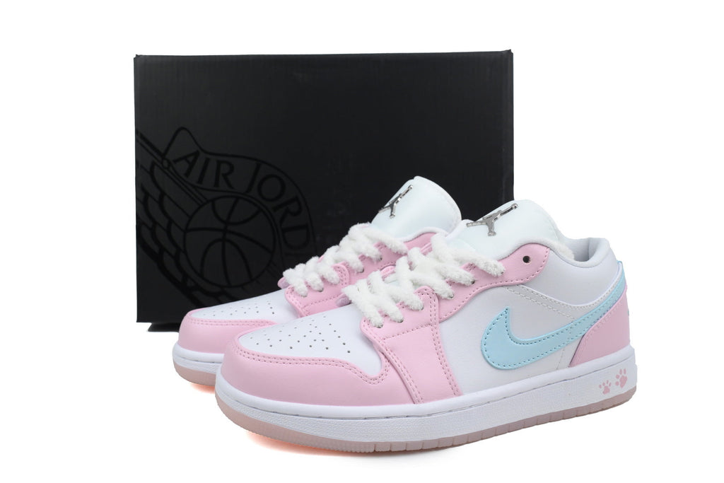 Nike Air Jordan 1 Retro Low Low-Top Sneakers