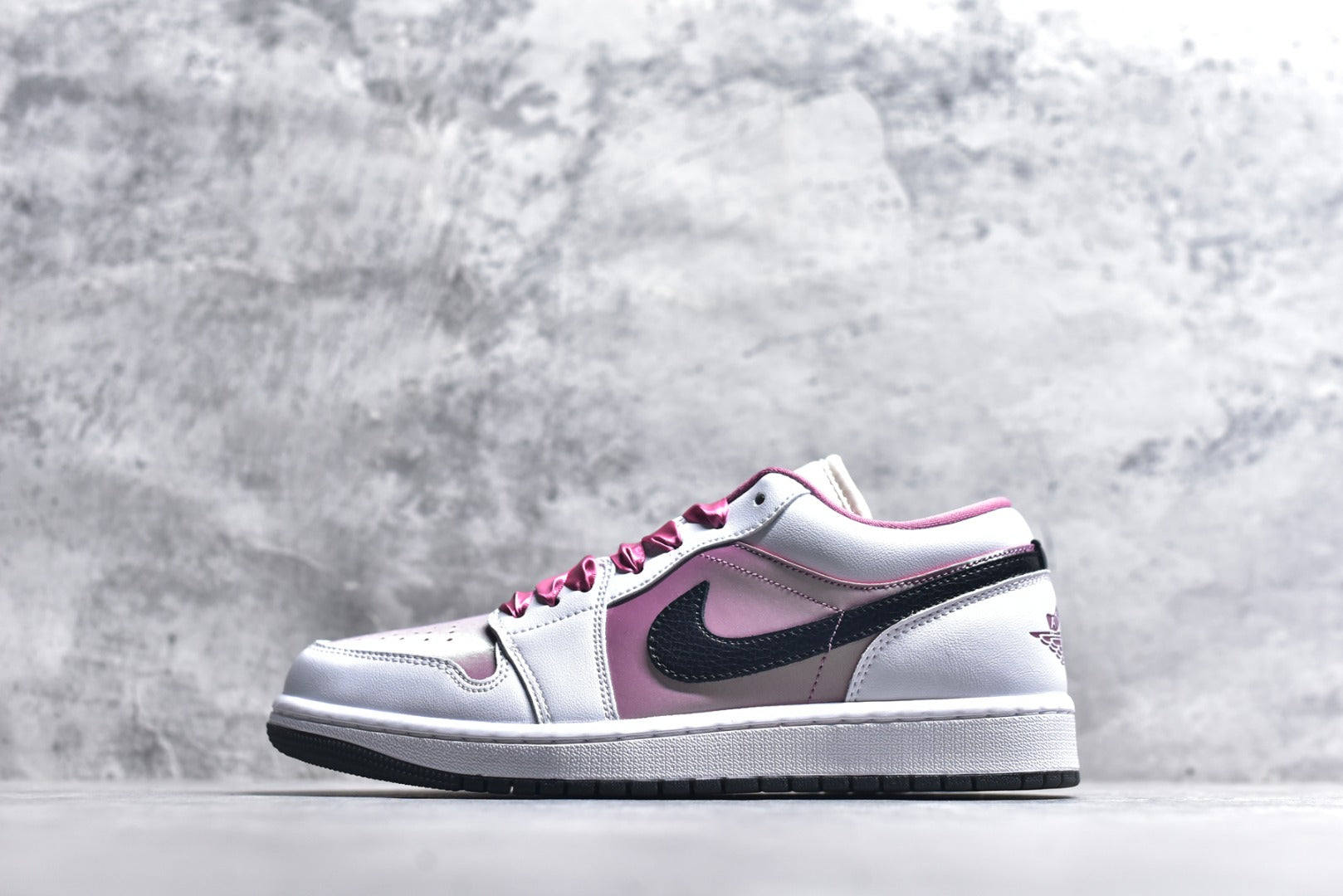 Air Jordan 1 Low AJ1 Sneakers | Men's & Women's