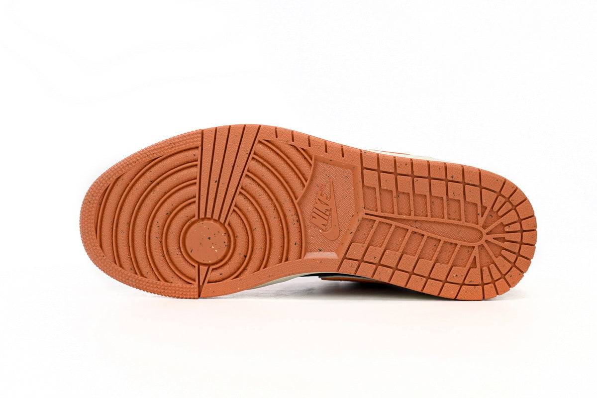 Nike Air Jordan 1 Retro Low Low-Top Sneakers