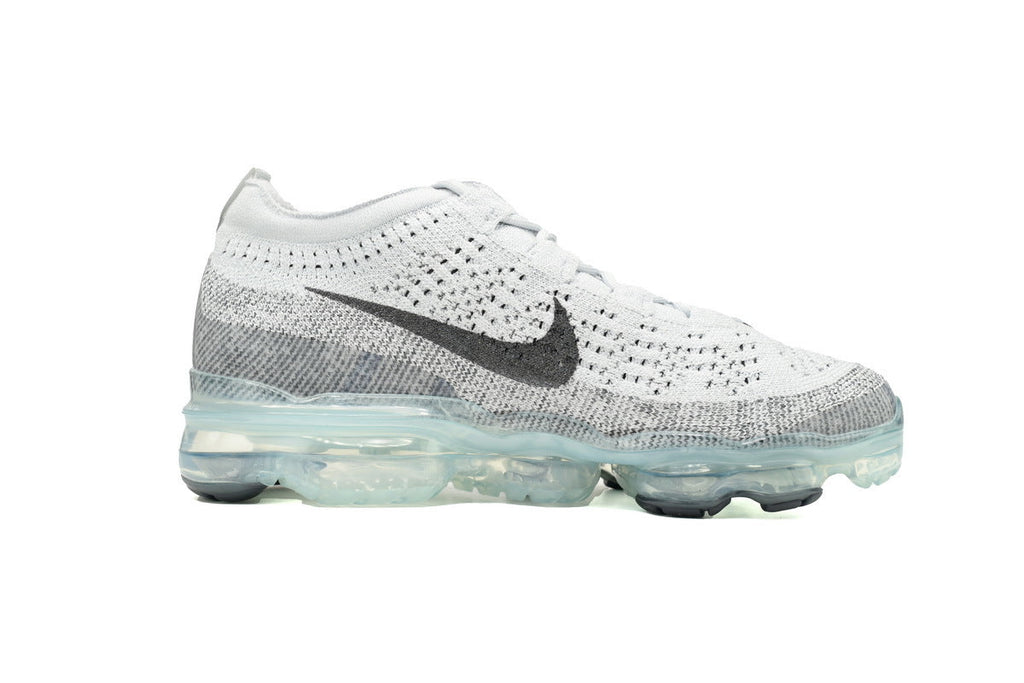 Nike Air VaporMax – Lightweight Running Sneakers