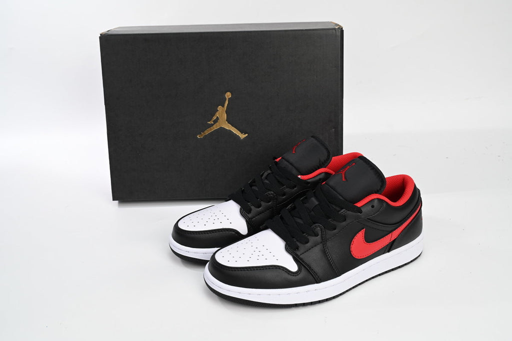 Nike Air Jordan 1 Retro Low Low-Top Sneakers