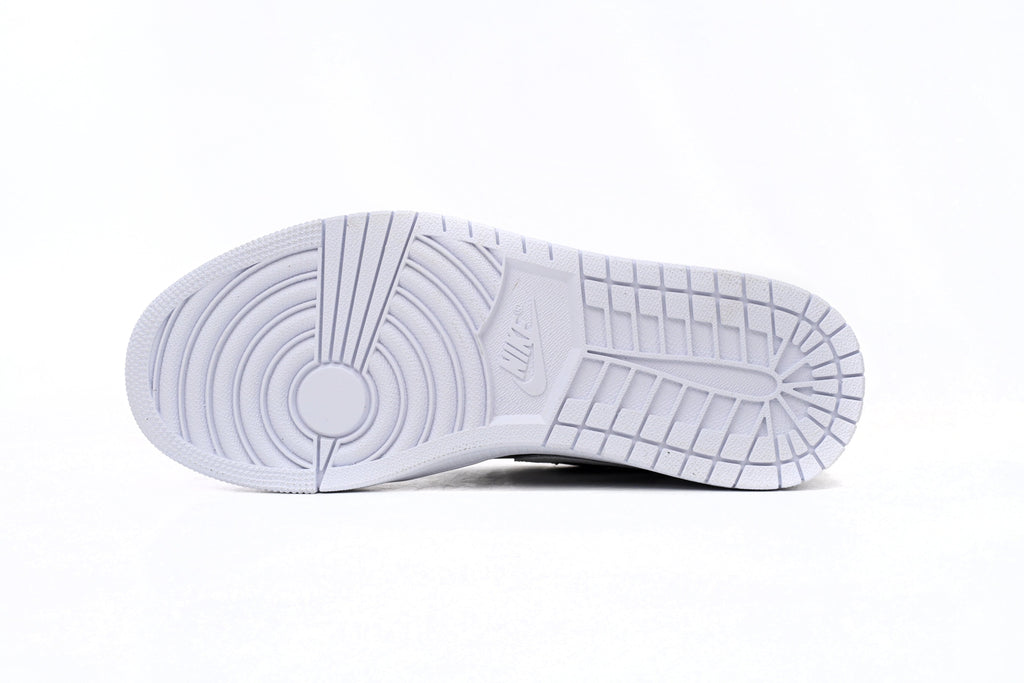 Nike Air Jordan 1 Retro Low Low-Top Sneakers