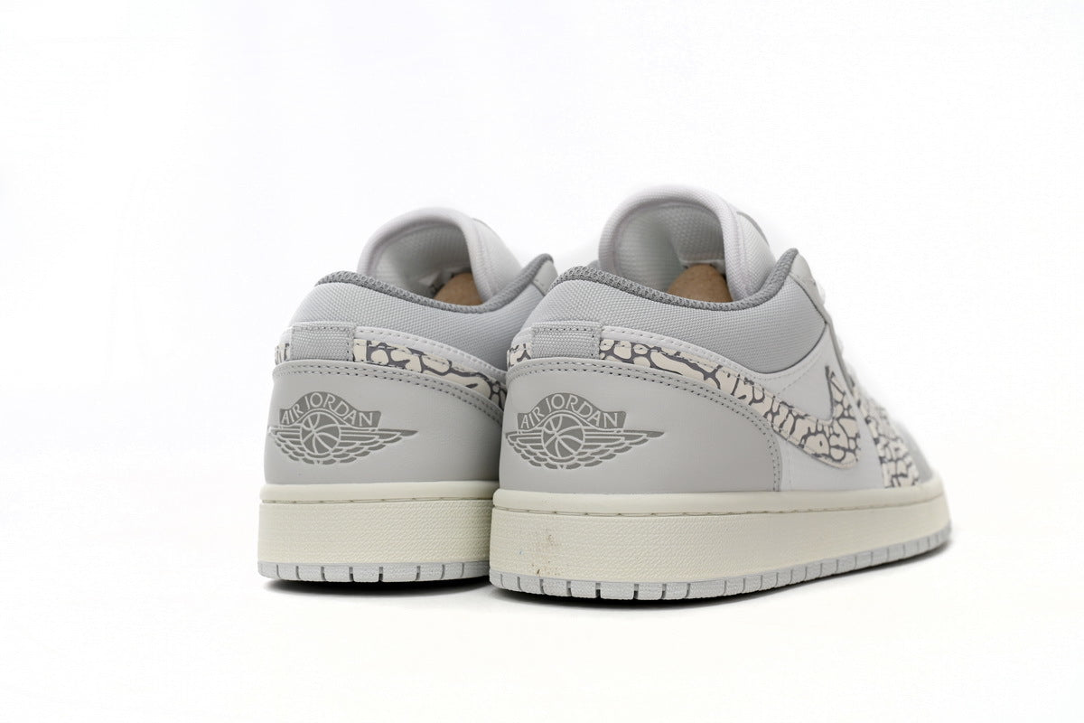 Nike Air Jordan 1 Retro Low Low-Top Sneakers
