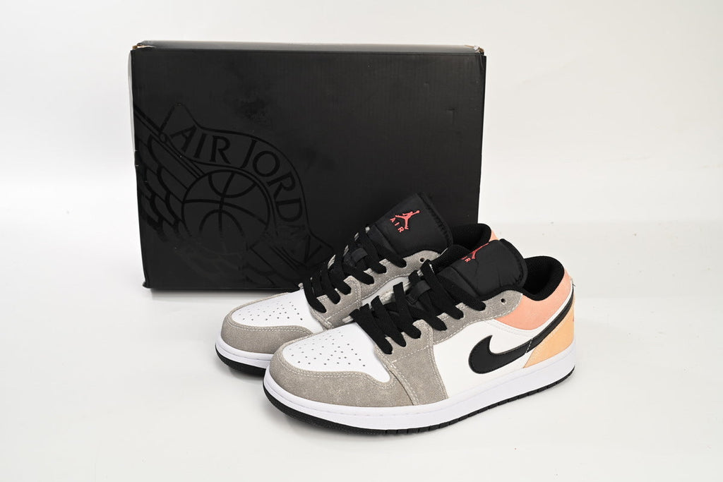 Nike Air Jordan 1 Retro Low Low-Top Sneakers
