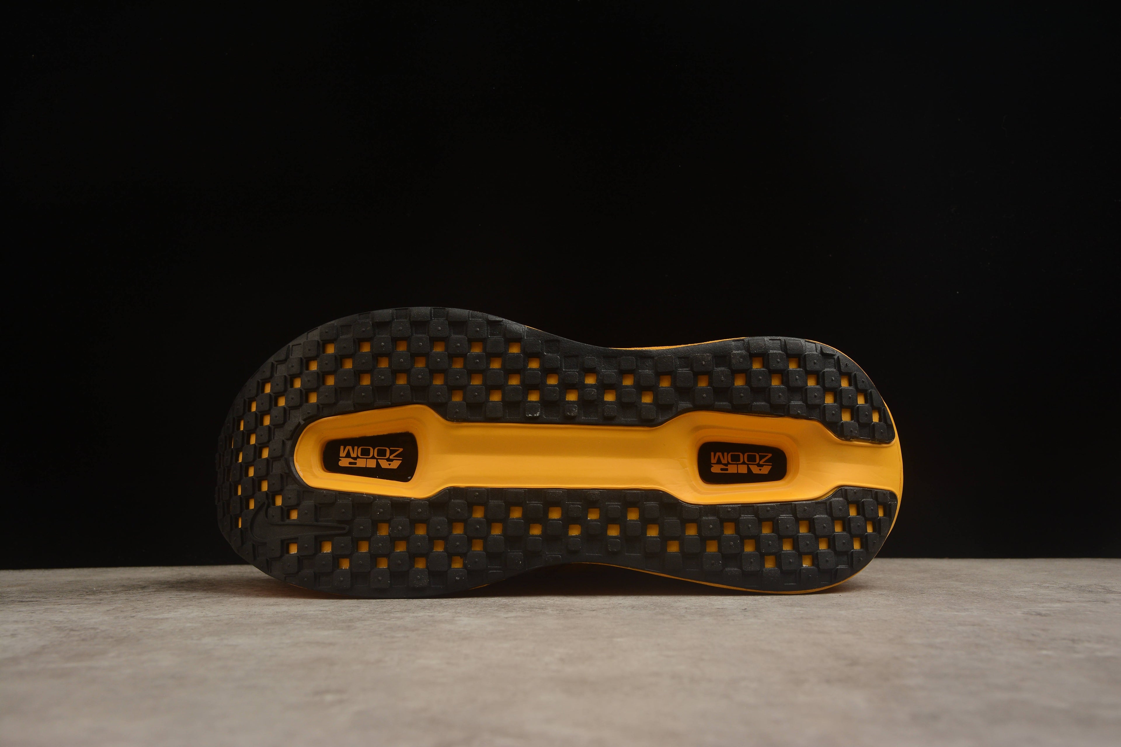 Nike Vomero 18 Running Shoes | Premium Cushioning | EU 36-45