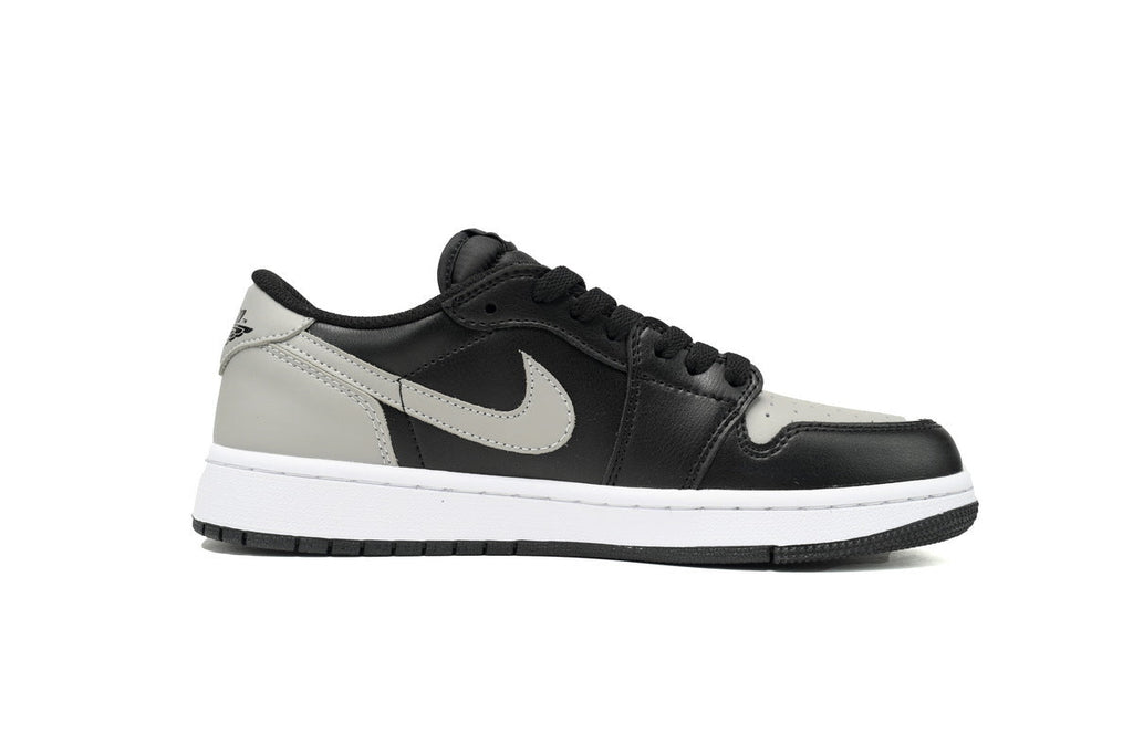 Nike Air Jordan 1 Retro Low Low-Top Sneakers
