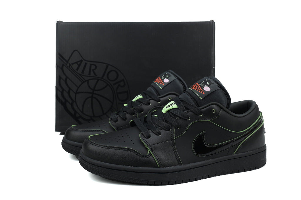 Nike Air Jordan 1 Retro Low Low-Top Sneakers