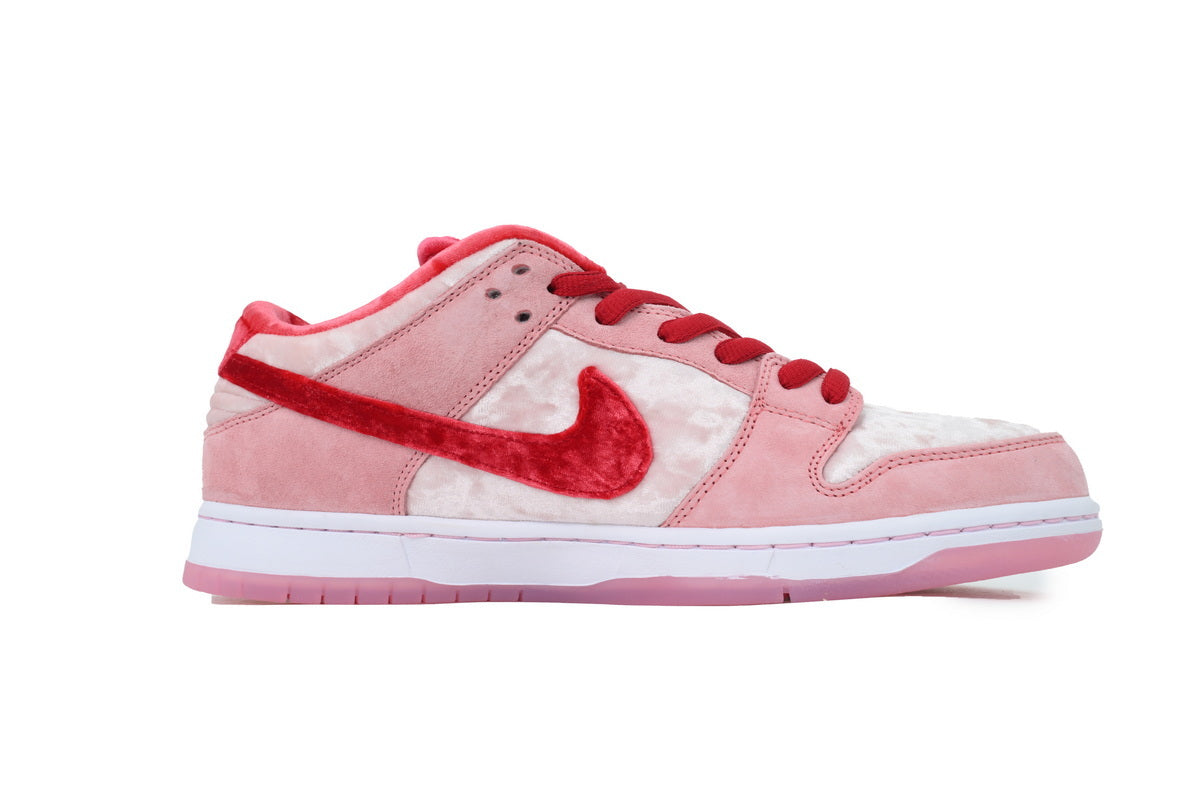 Nike SB Dunk Low – Classic Streetwear Sneakers (EU 36–45)