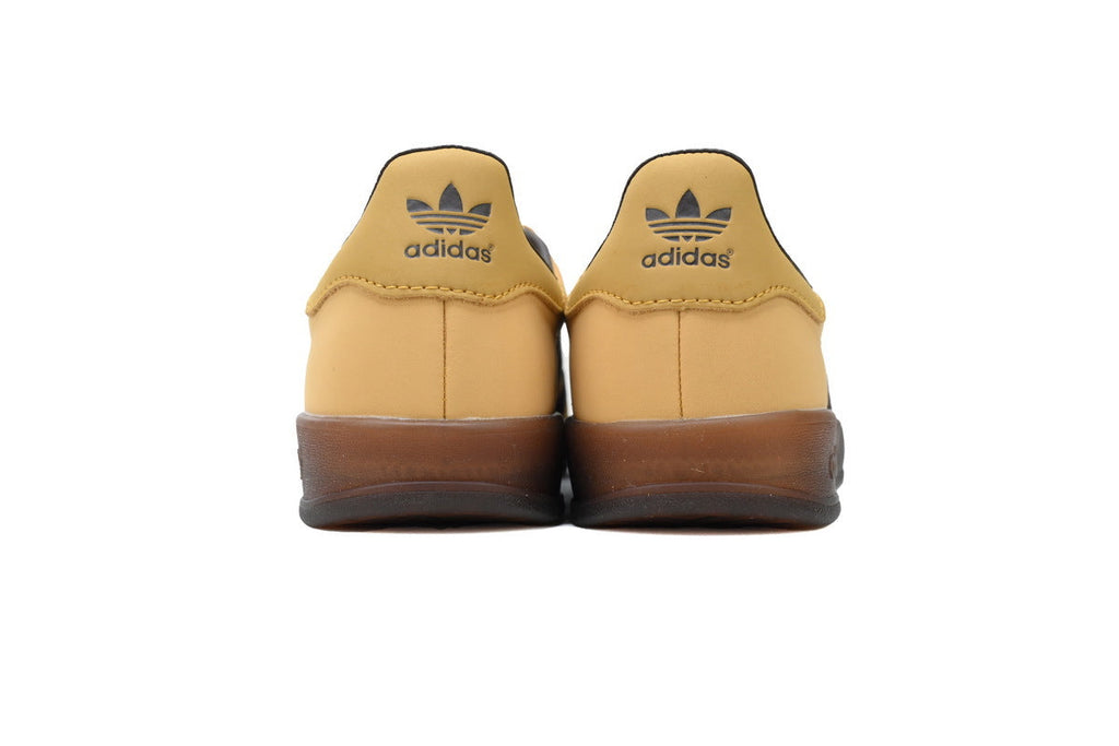 Adidas Samba OG – Retro German-Inspired Sneakers