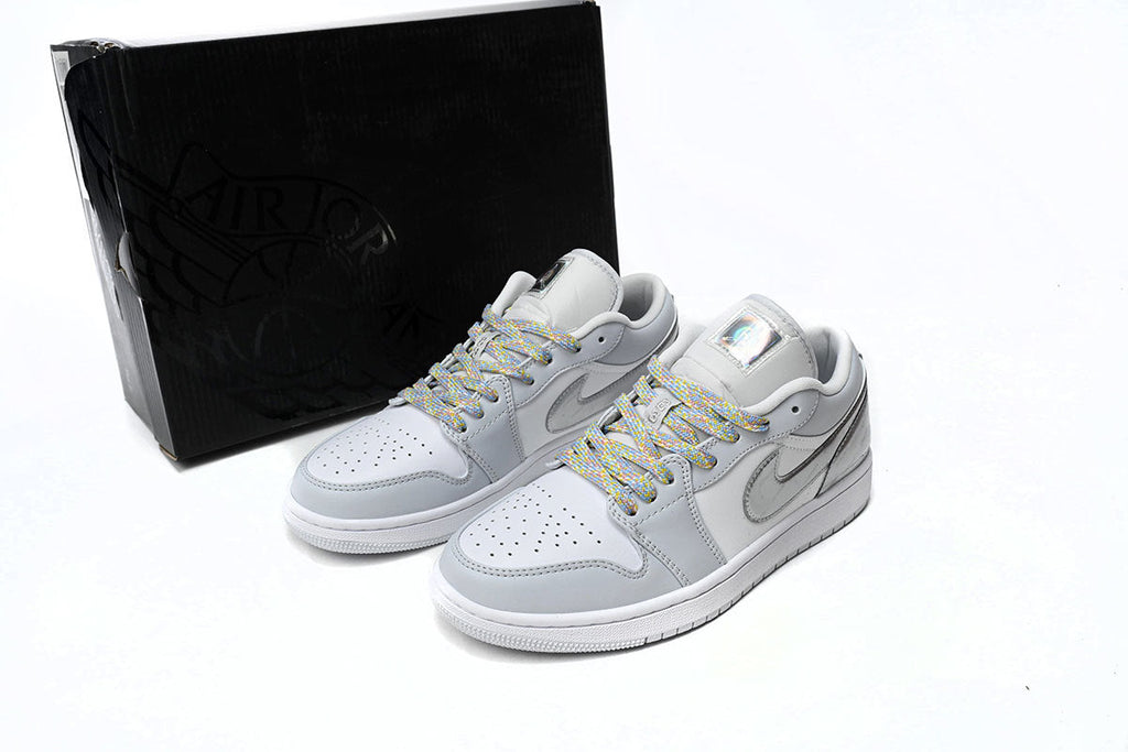 Nike Air Jordan 1 Retro Low Low-Top Sneakers