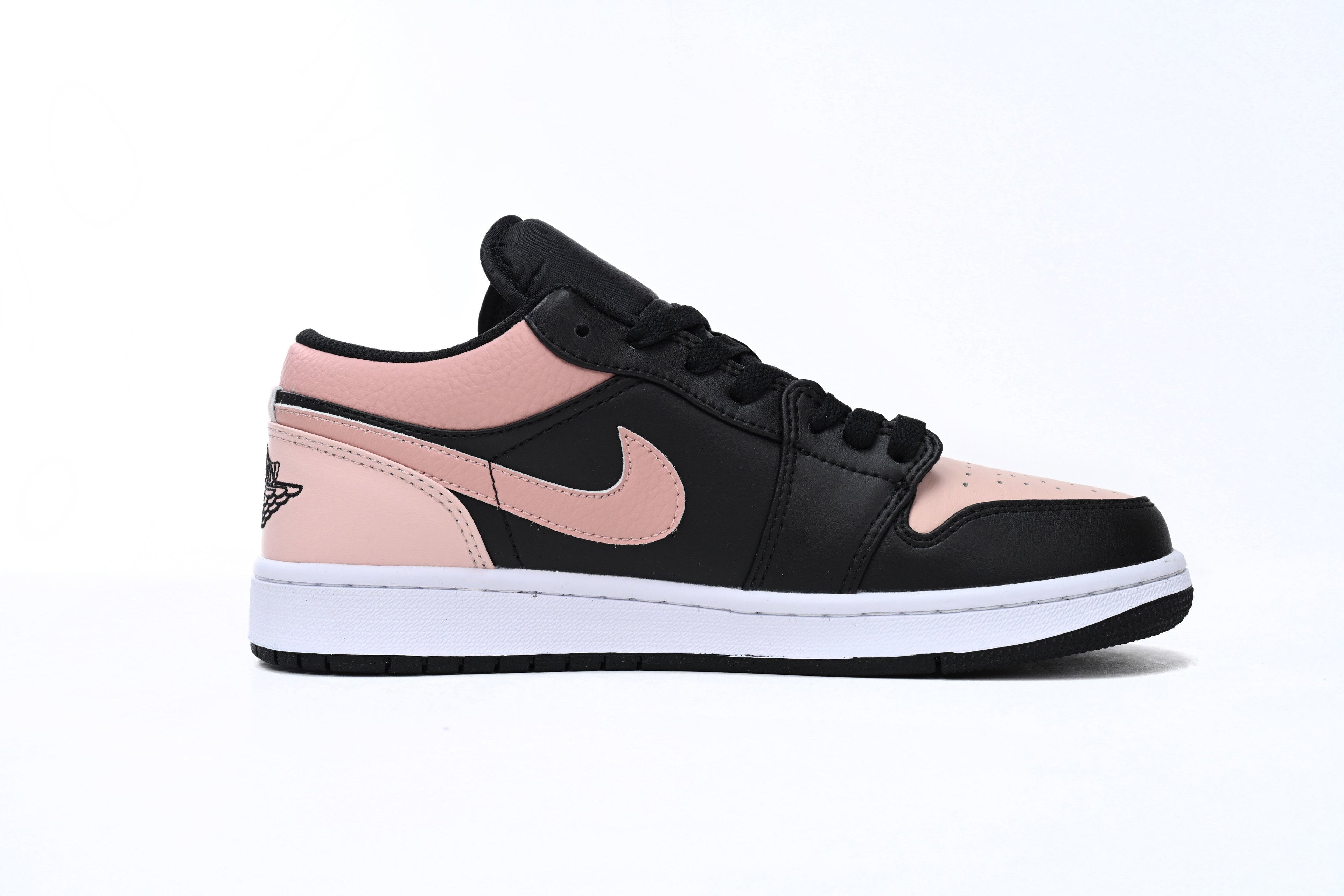 Nike Air Jordan 1 Retro Low Low-Top Sneakers