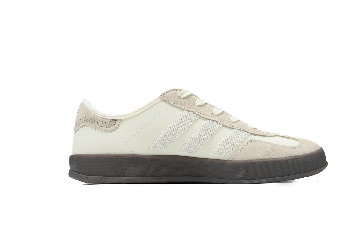 Adidas Samba OG – Retro German-Inspired Sneakers