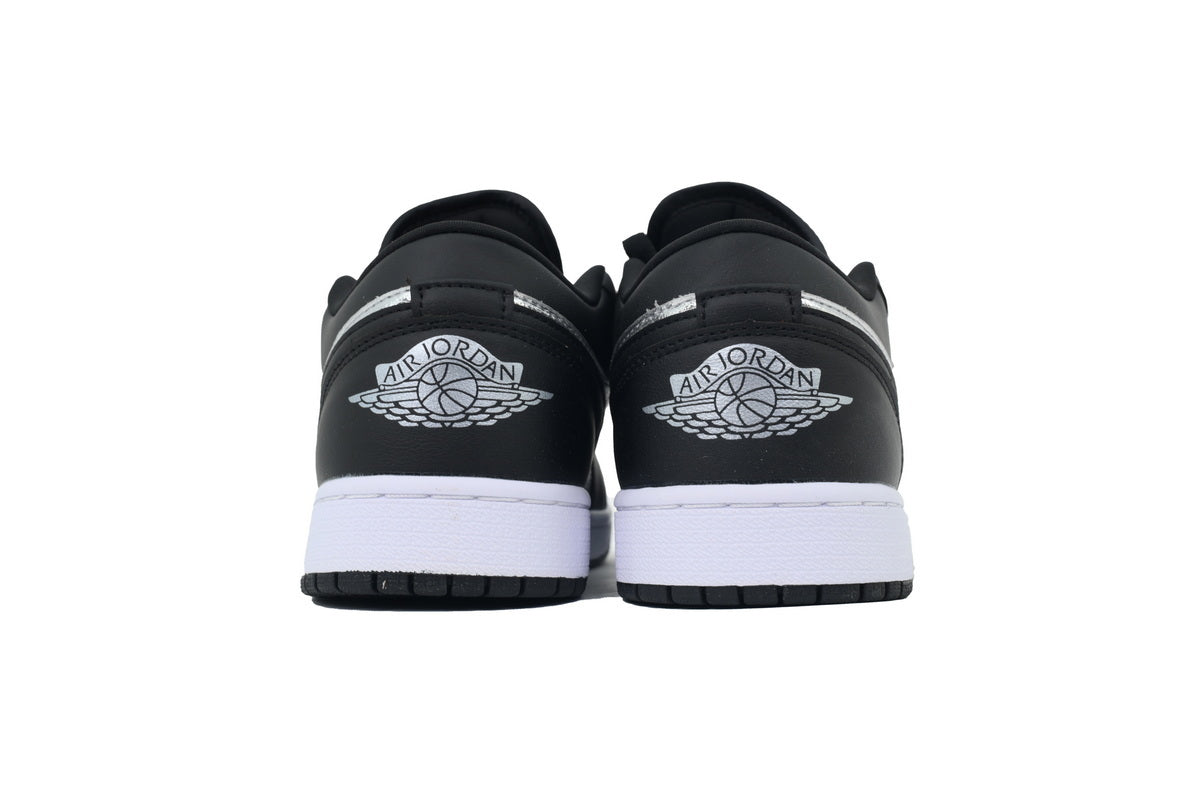 Nike Air Jordan 1 Retro Low Low-Top Sneakers