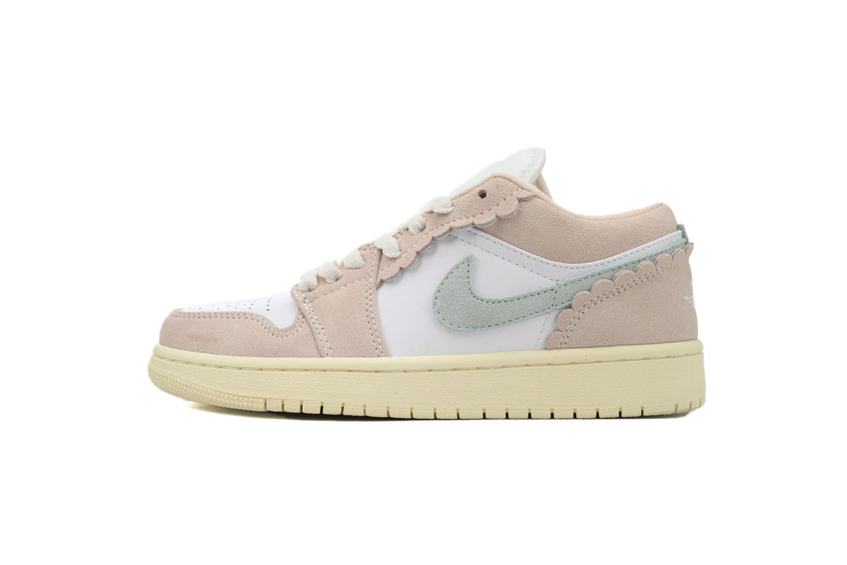 Nike Air Jordan 1 Retro Low Low-Top Sneakers