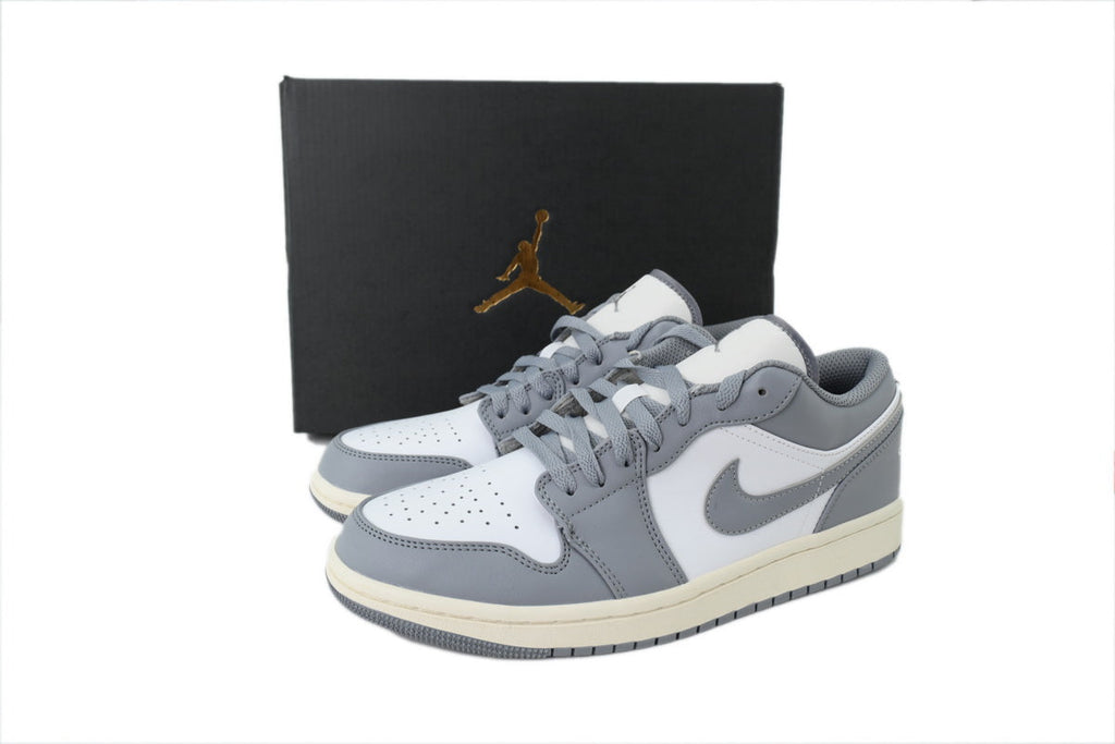 Nike Air Jordan 1 Retro Low Low-Top Sneakers