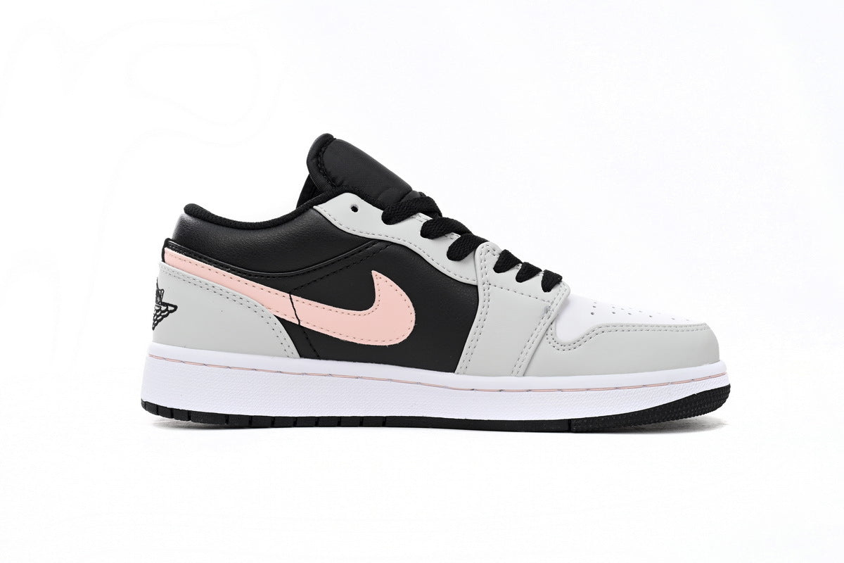 Nike Air Jordan 1 Retro Low Low-Top Sneakers