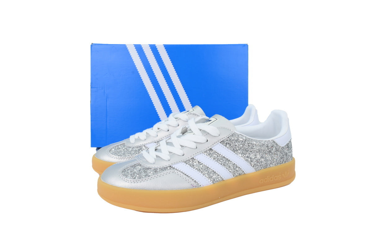 Adidas Samba OG – Retro German-Inspired Sneakers