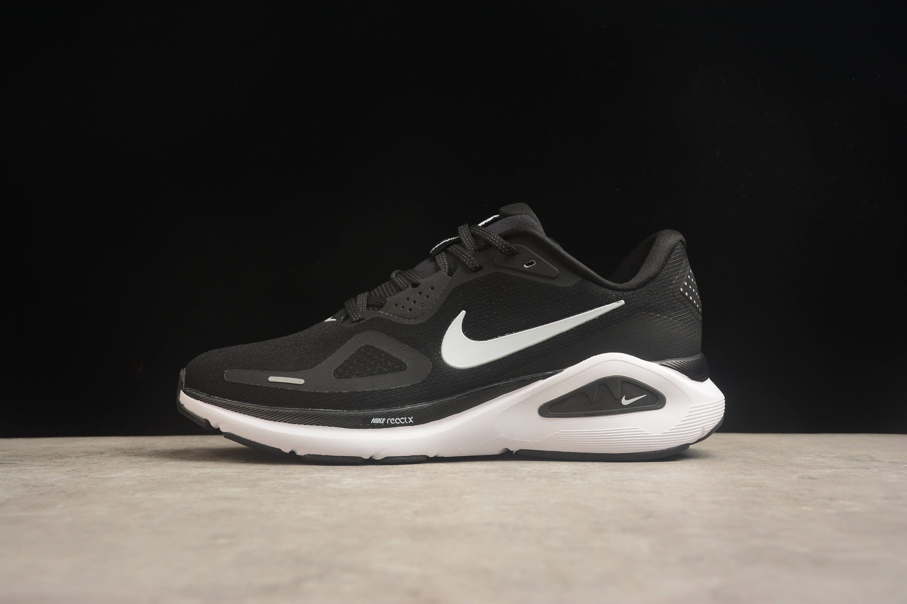 Nike Air Zoom Structure 26 Running Shoes | Supportive & Stable | EU 36-45