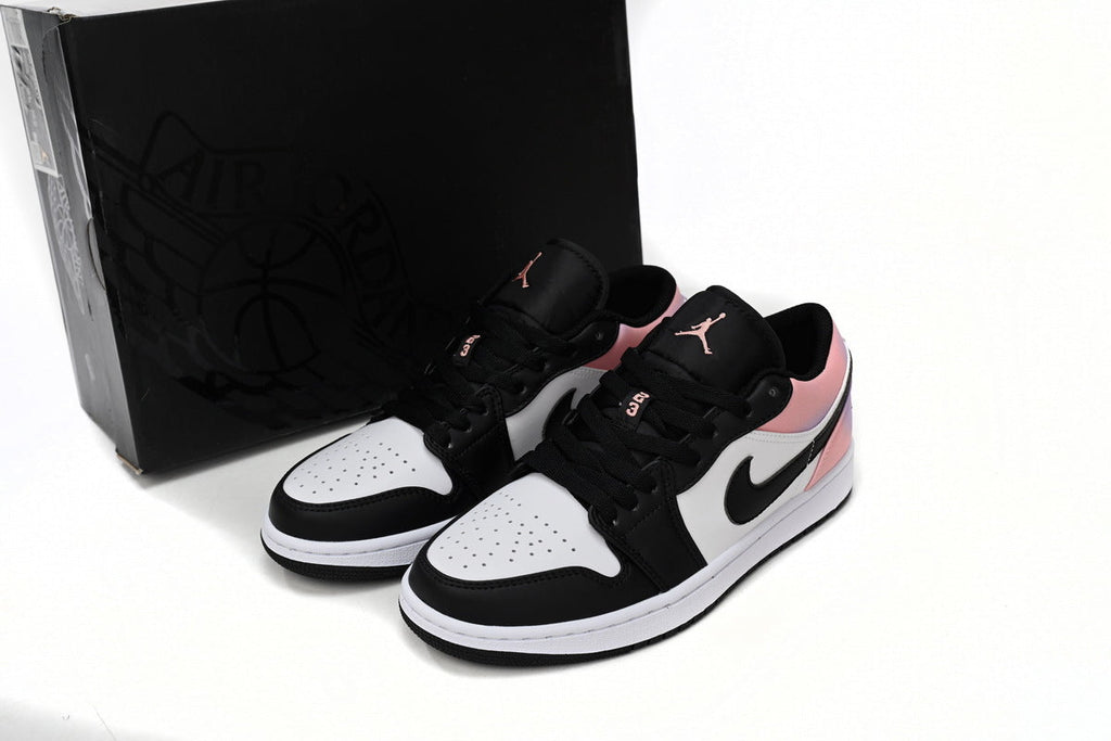 Nike Air Jordan 1 Retro Low Low-Top Sneakers