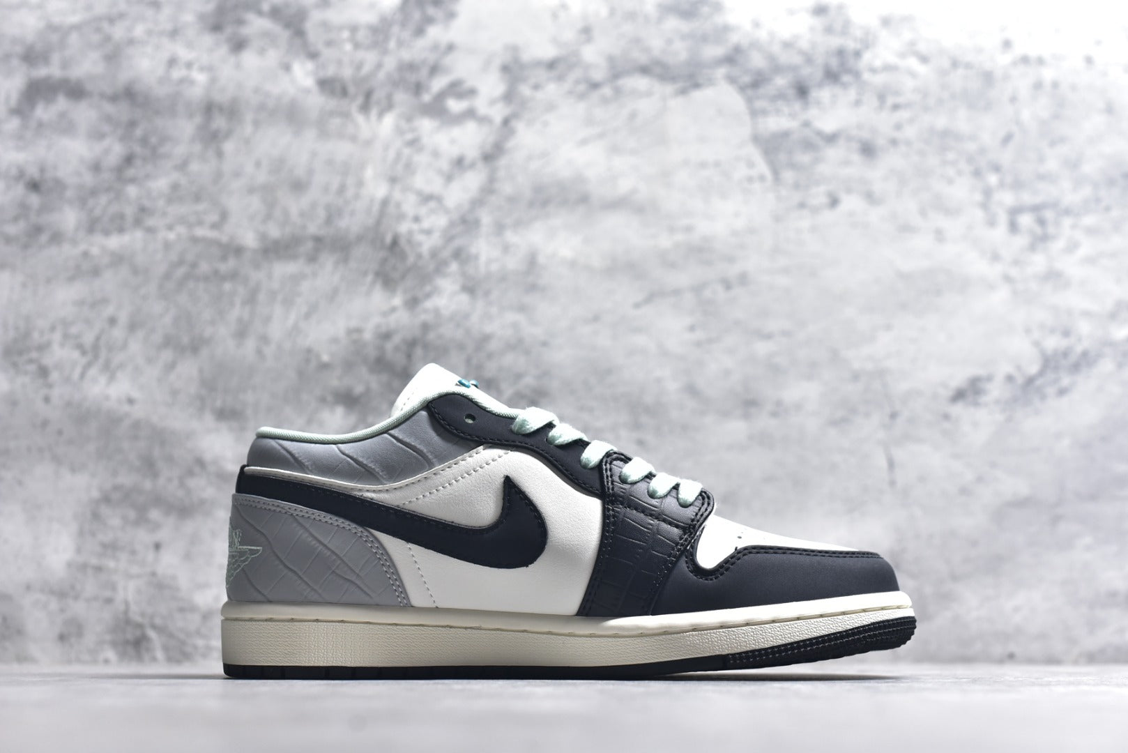 Air Jordan 1 Low AJ1 Sneakers | Men's & Women's
